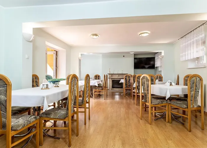 Goscinne Namiastka فندق مبيت وإفطار 3*